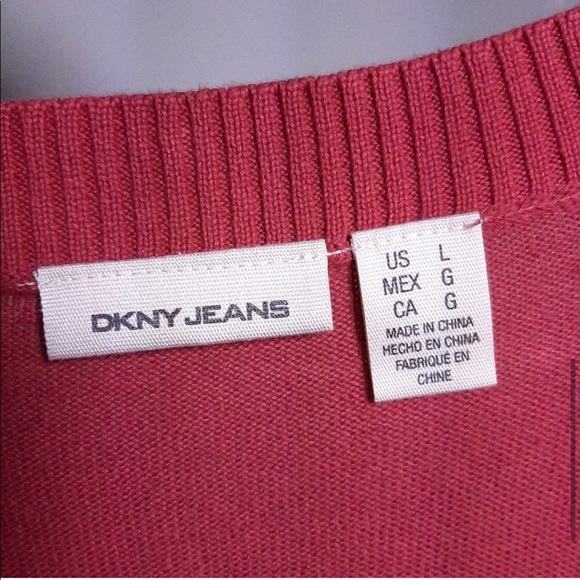 📌2/$20📌 DKNY Coral Red V-neck Sleeveless Sweater - Picture 2 of 4